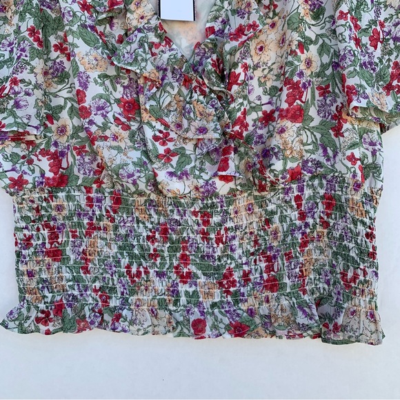 ASTR The Label Fluter Sleeve Ivory Coral Multi Floral Smocked Top Women Size L - Picture 4 of 16